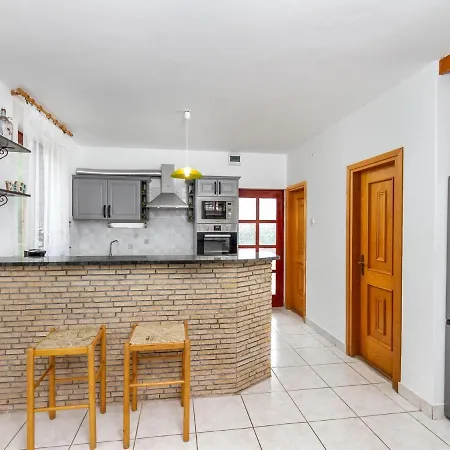 Yellow 2 By Interhome Balatonmariafurdo