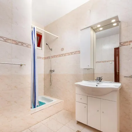 Yellow 2 By Interhome بيت للعطل