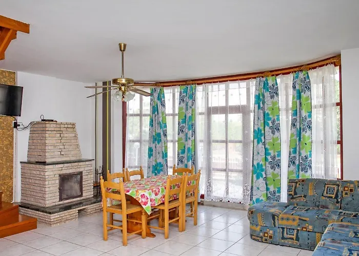 Yellow 2 By Interhome בית נופש